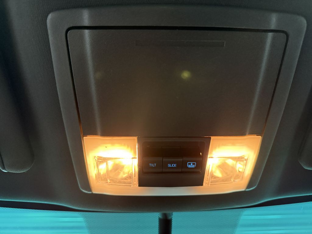 2015 Ford Explorer Image 21