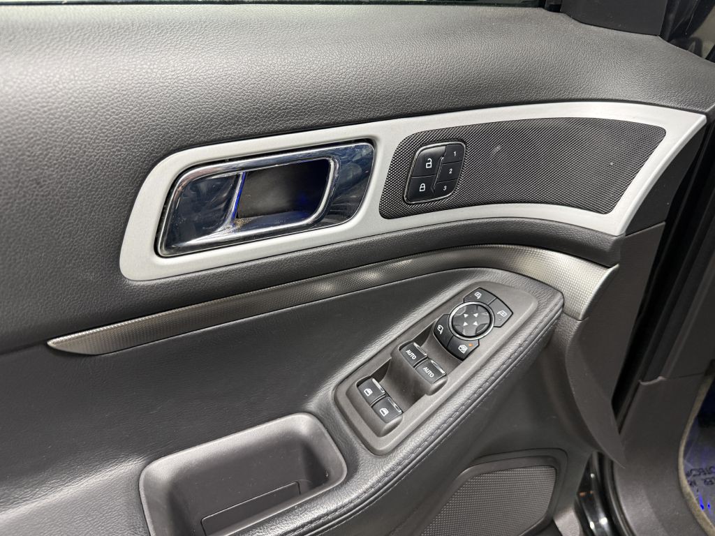 2015 Ford Explorer Image 23
