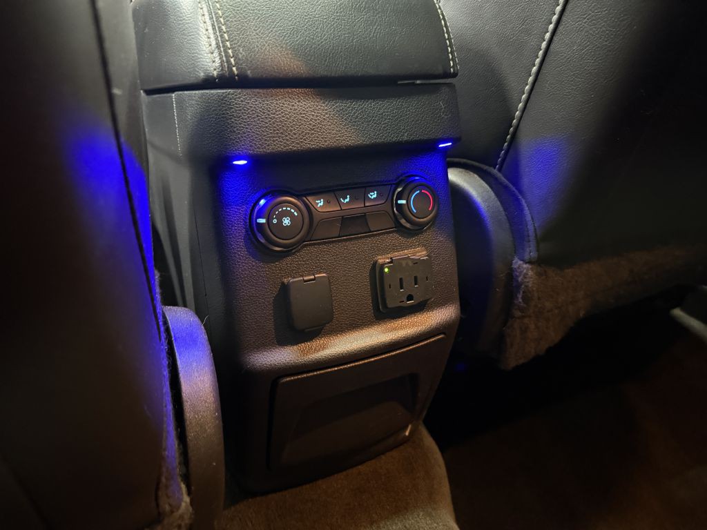 2015 Ford Explorer Image 26