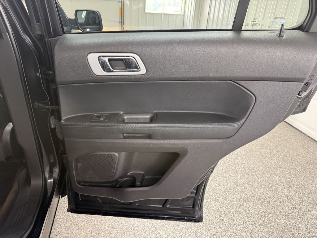 2015 Ford Explorer Image 36