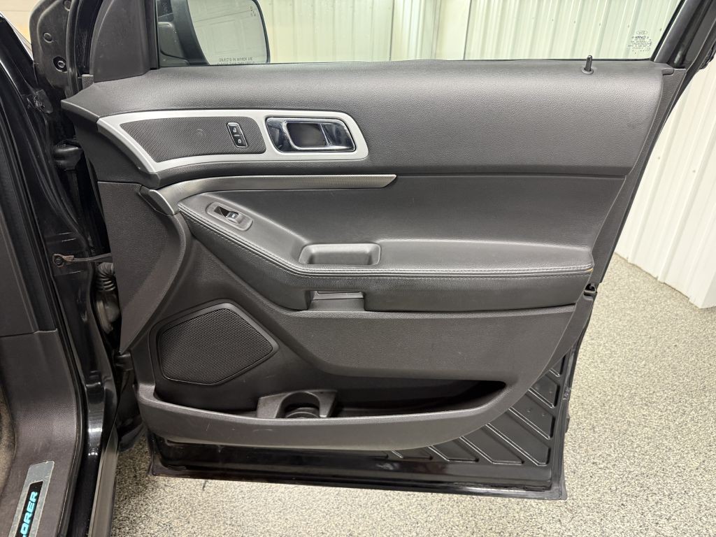 2015 Ford Explorer Image 41