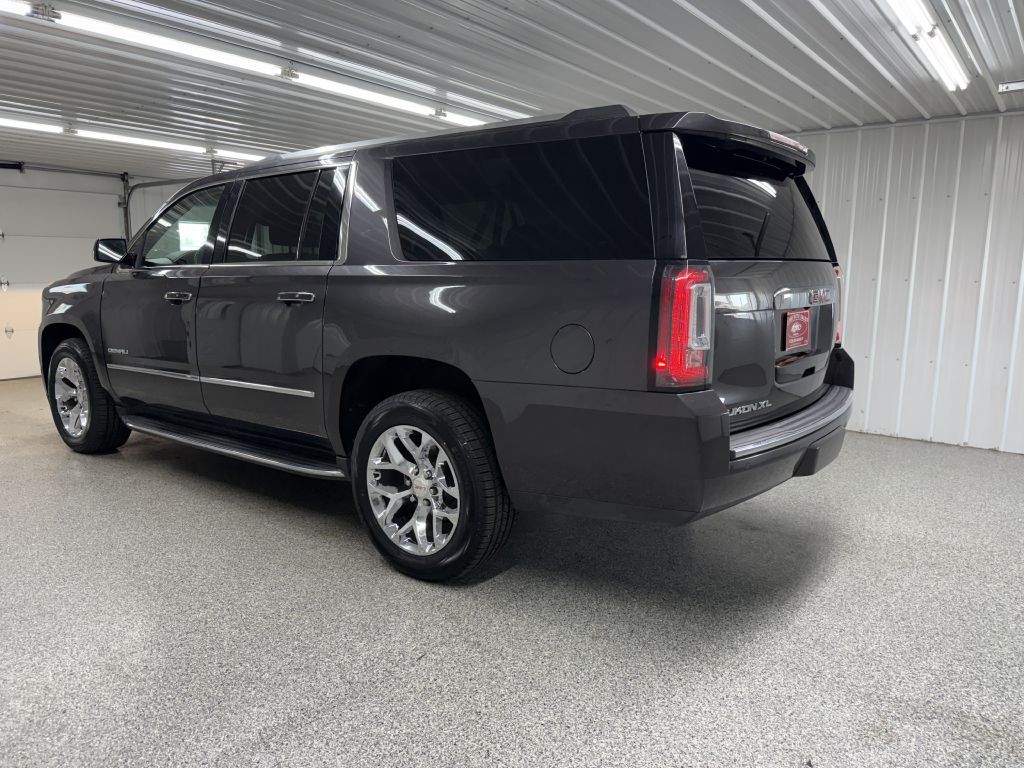 2017 GMC Yukon Image 5