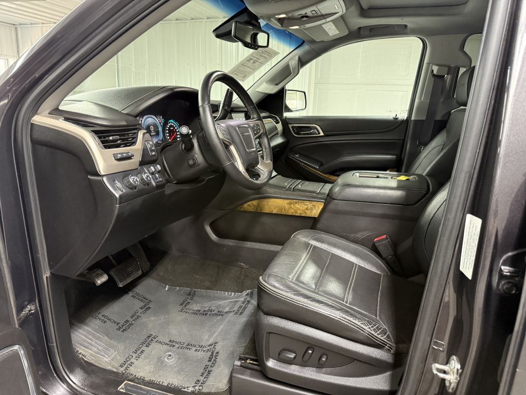 2017 GMC Yukon Image 12