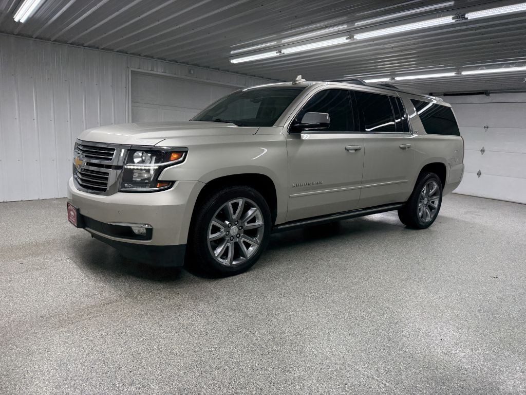 2015 Chevrolet Suburban Image 2