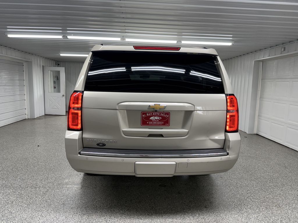 2015 Chevrolet Suburban Image 4
