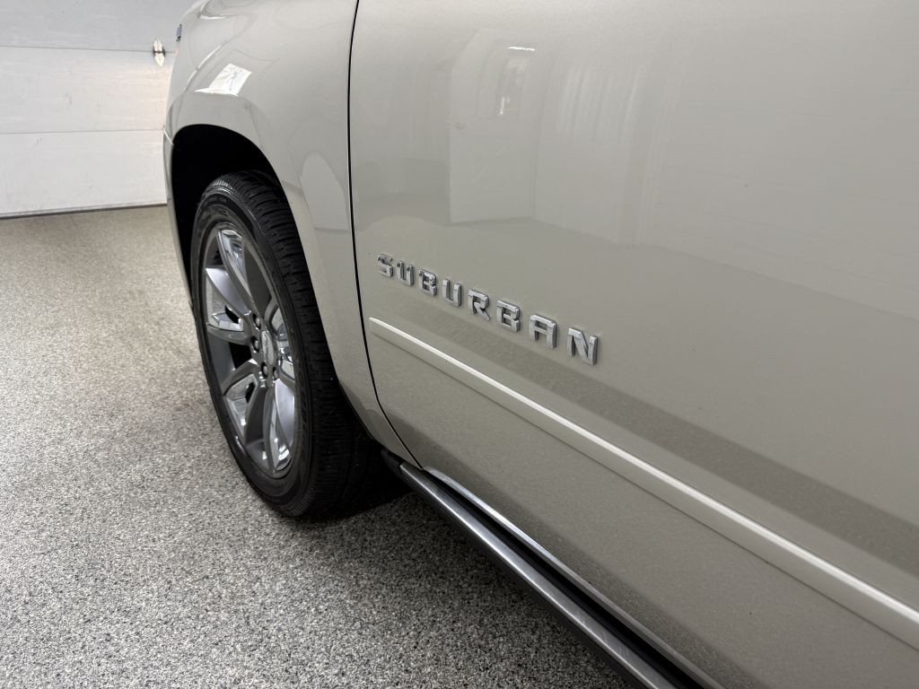 2015 Chevrolet Suburban Image 7