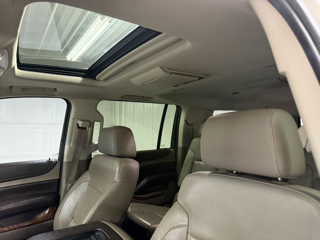 2015 Chevrolet Suburban Image 10