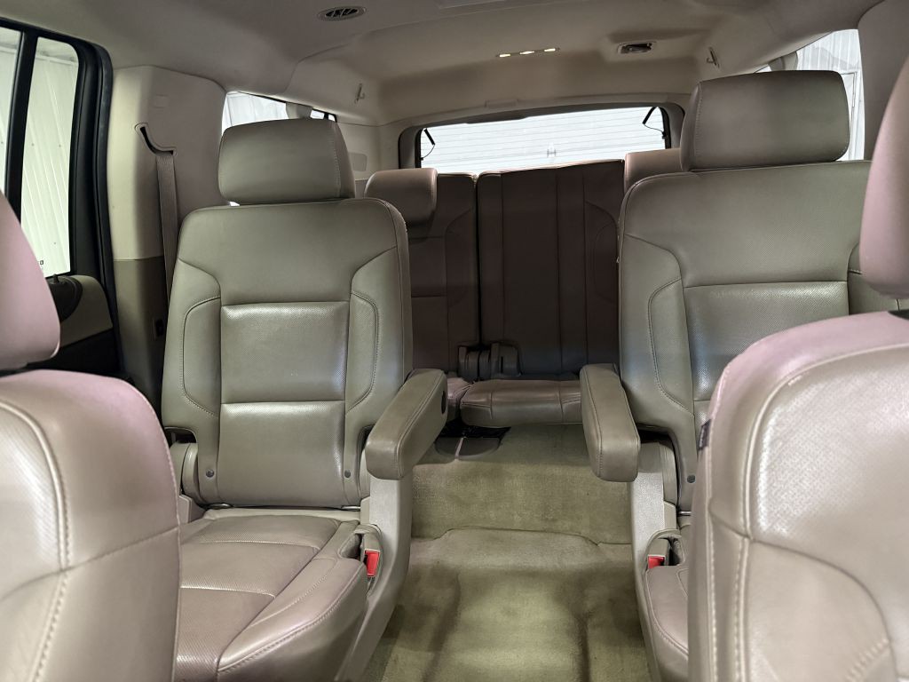 2015 Chevrolet Suburban Image 11