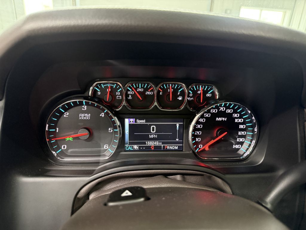2015 Chevrolet Suburban Image 15