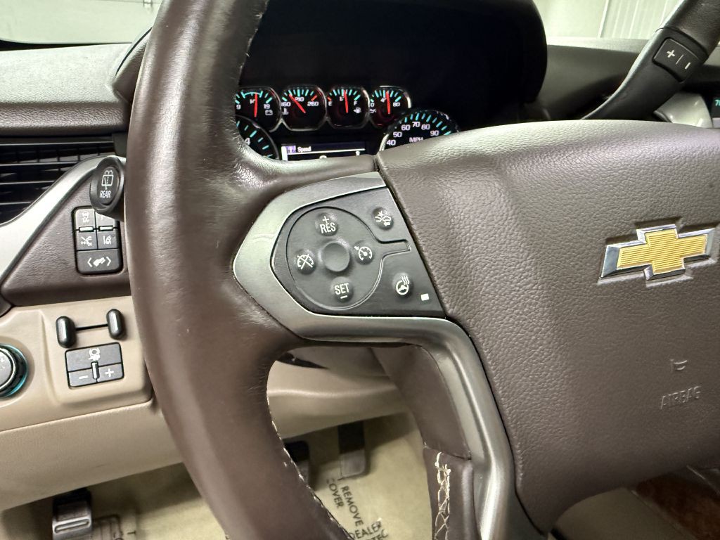 2015 Chevrolet Suburban Image 17