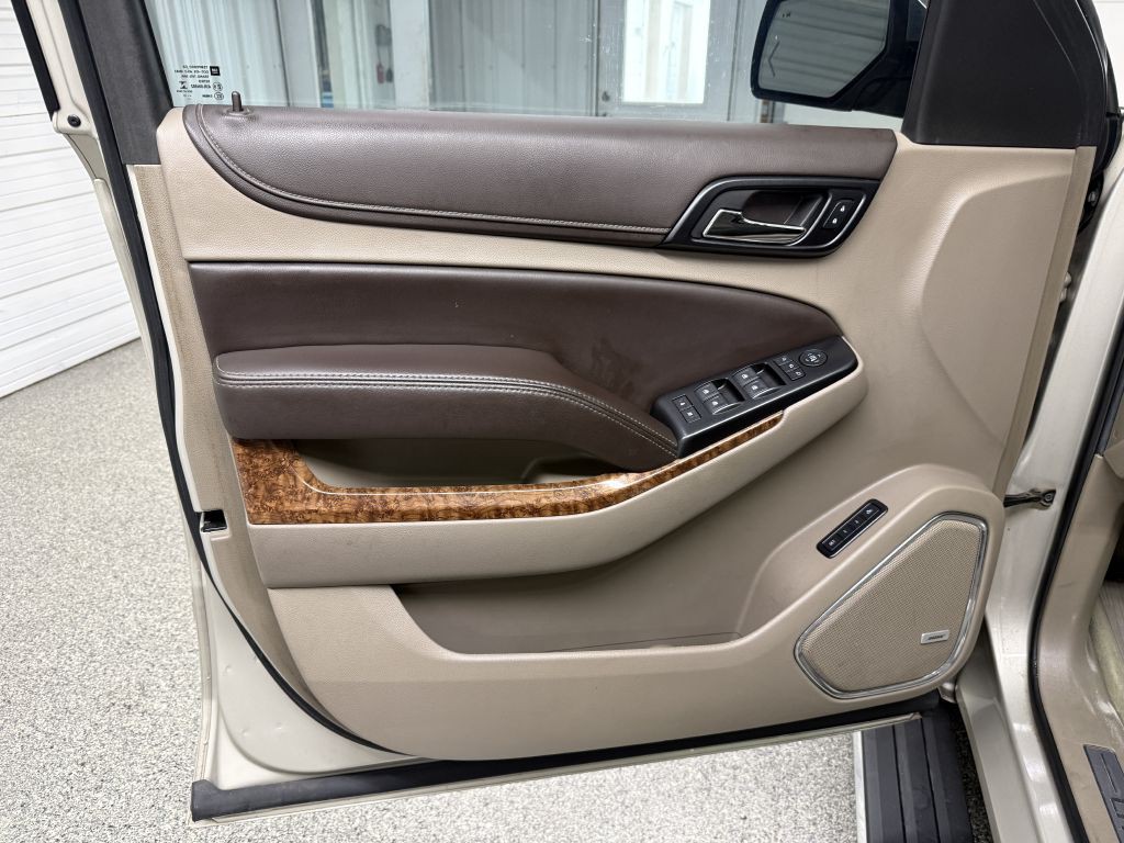 2015 Chevrolet Suburban Image 24