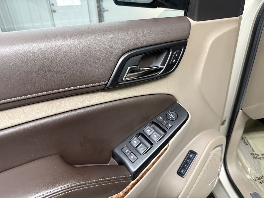 2015 Chevrolet Suburban Image 25