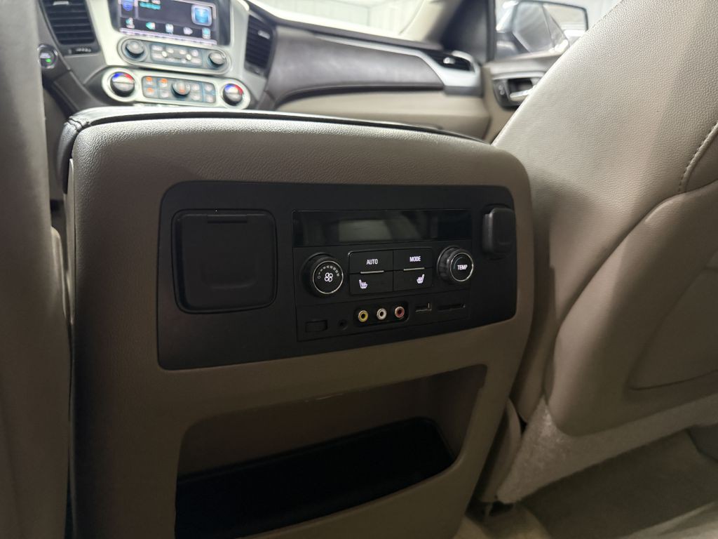 2015 Chevrolet Suburban Image 29