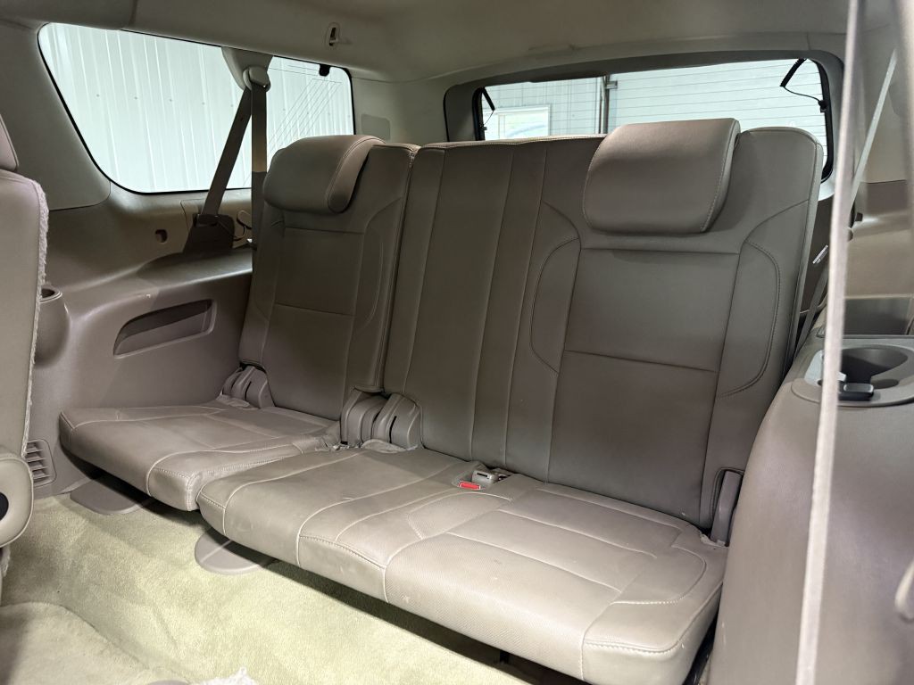 2015 Chevrolet Suburban Image 30