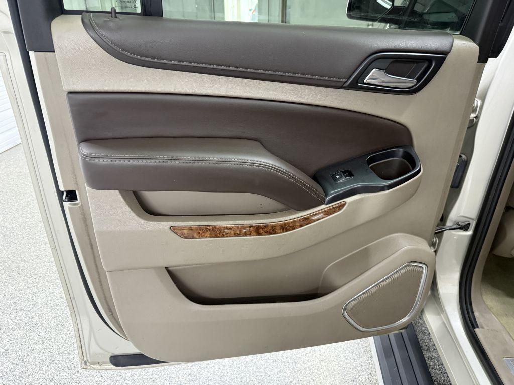 2015 Chevrolet Suburban Image 31