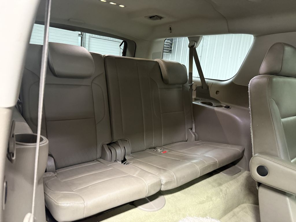 2015 Chevrolet Suburban Image 36