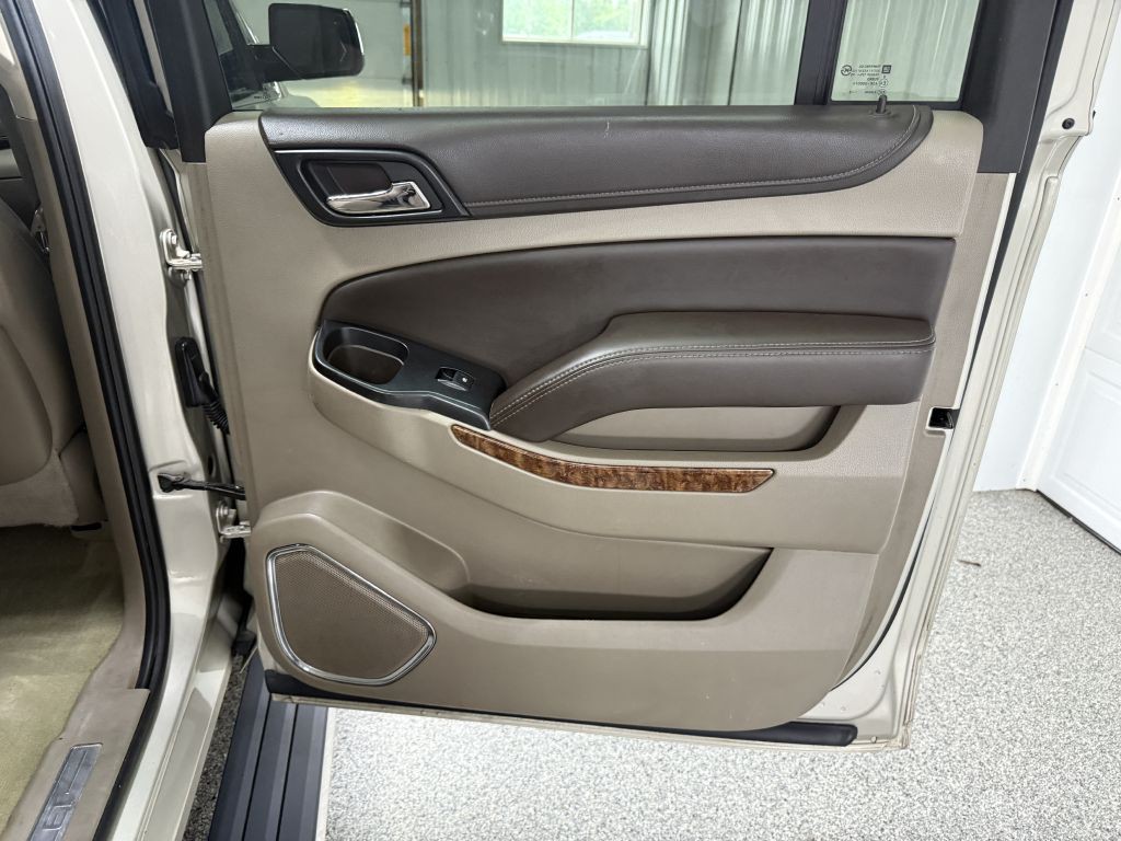 2015 Chevrolet Suburban Image 37