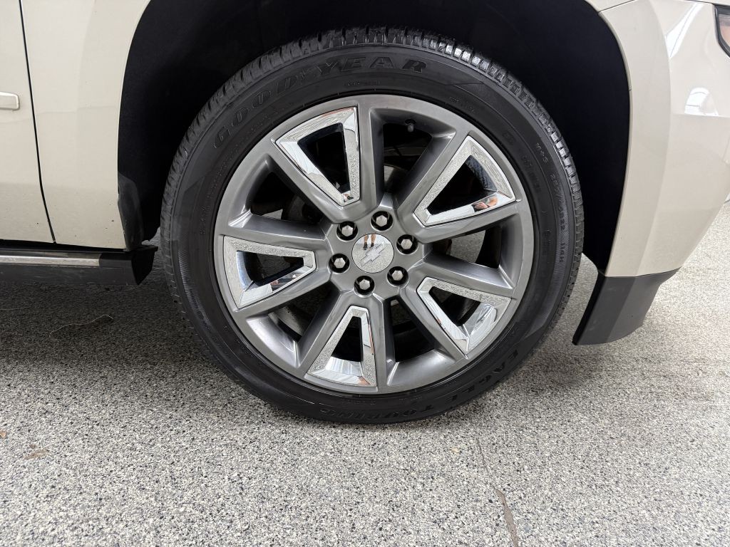 2015 Chevrolet Suburban Image 42