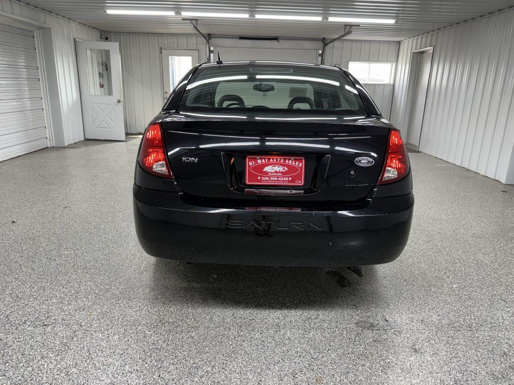 2006 Saturn ION Image 5