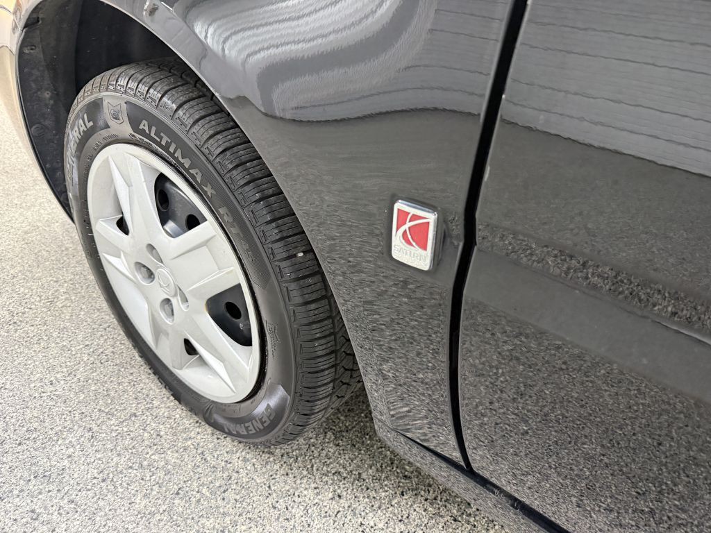 2006 Saturn ION Image 10