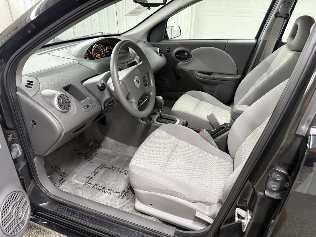 2006 Saturn ION Image 11