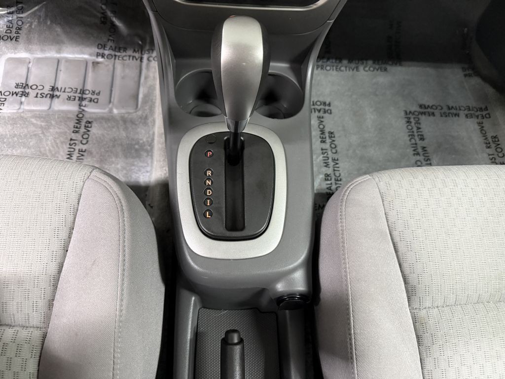 2006 Saturn ION Image 15