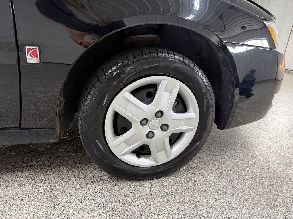 2006 Saturn ION Image 29