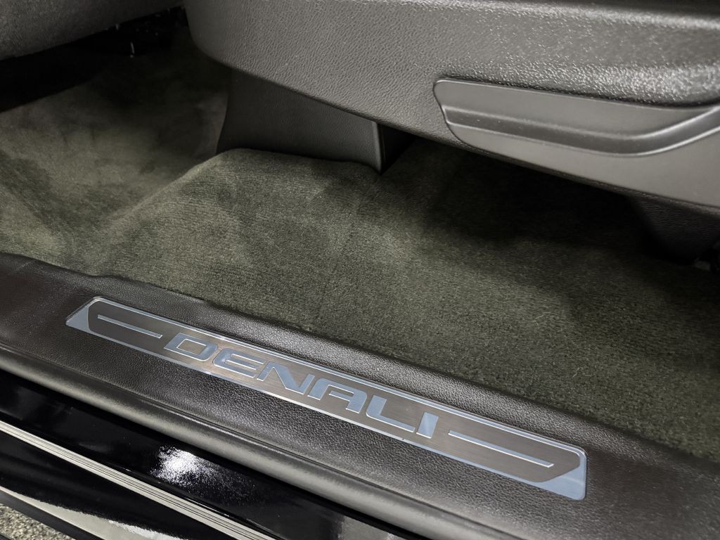 2015 GMC Yukon Image 39