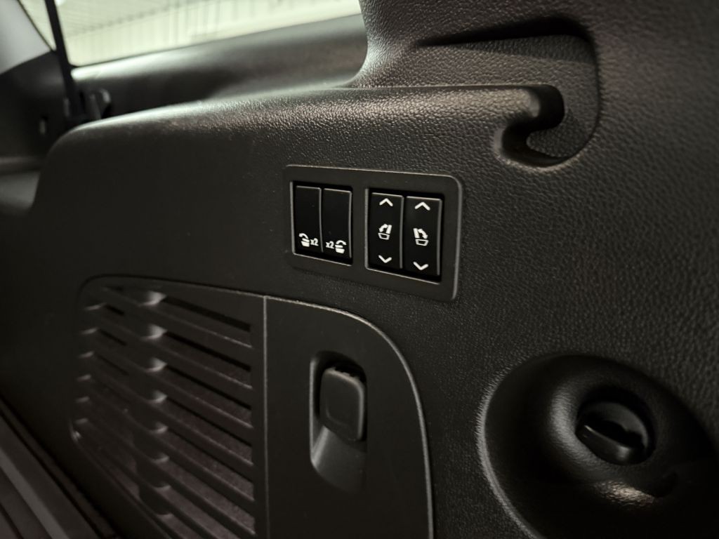 2015 GMC Yukon Image 41