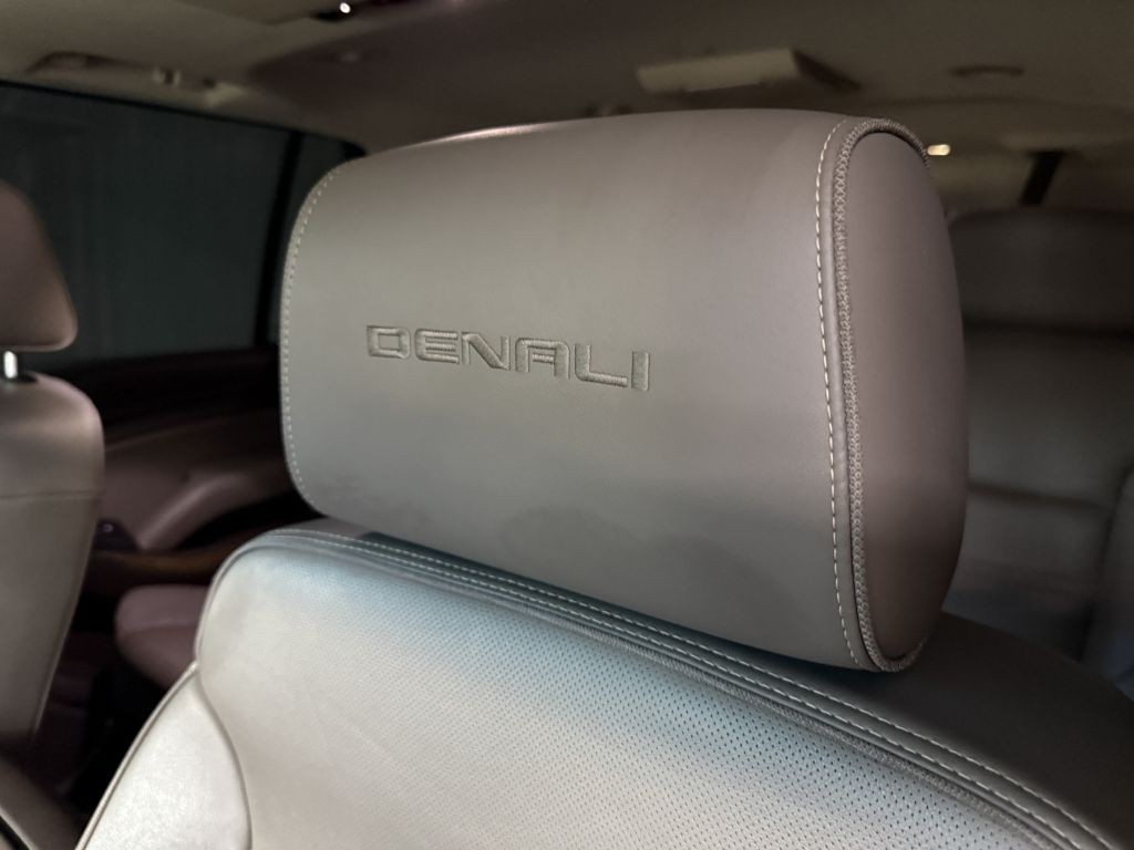 2019 GMC Yukon Image 16