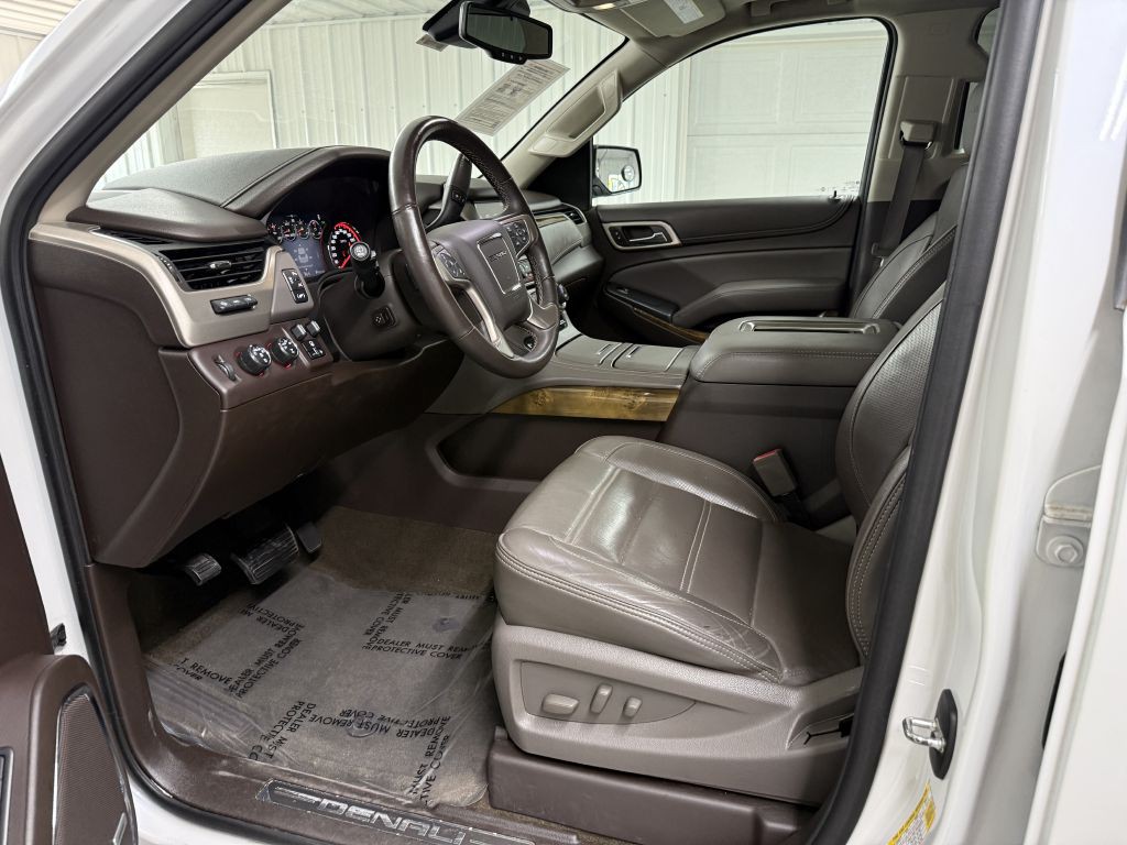 2016 GMC Yukon Image 9