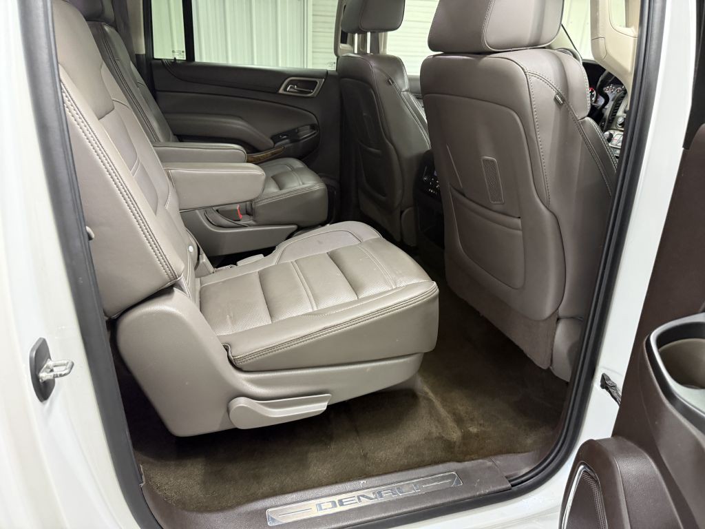 2016 GMC Yukon Image 38