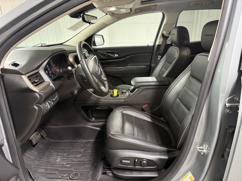 2023 GMC Acadia Image 10