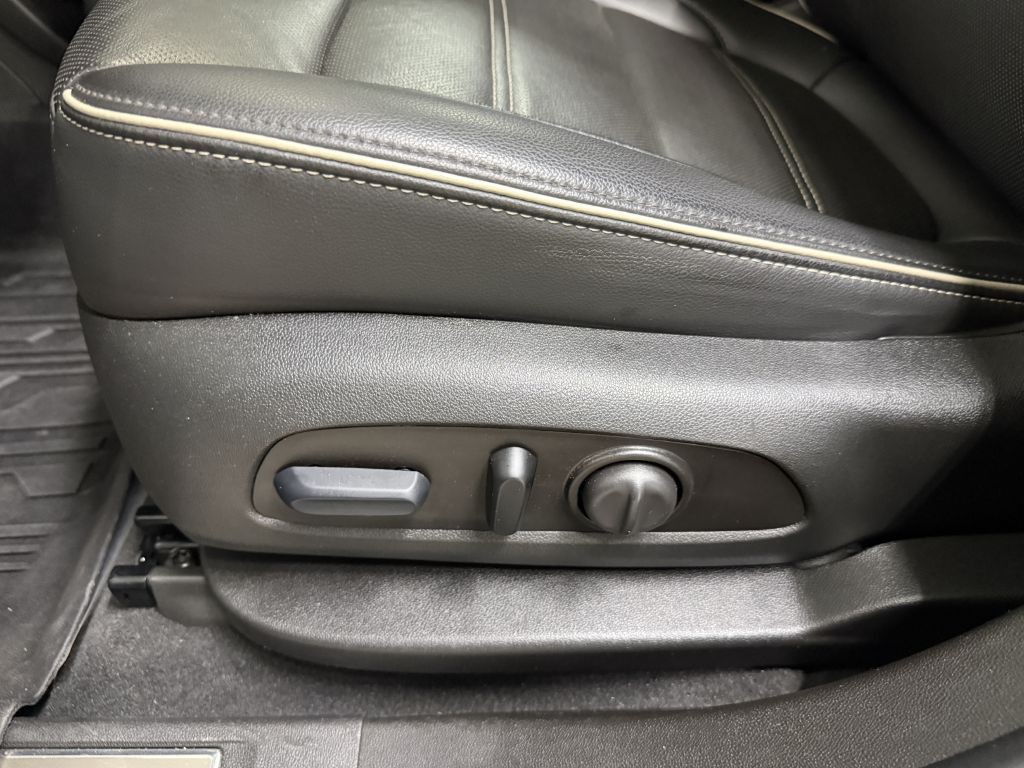 2023 GMC Acadia Image 14