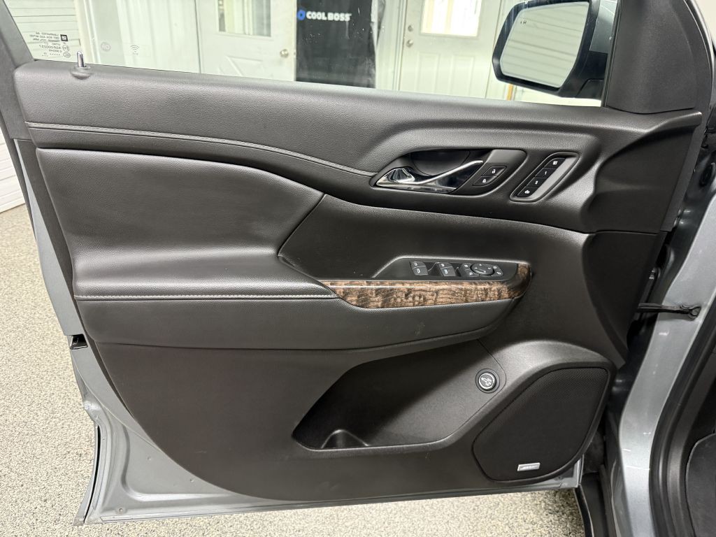 2023 GMC Acadia Image 25