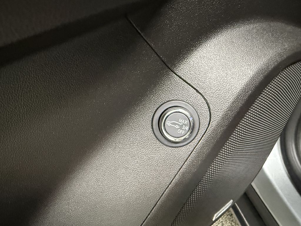 2023 GMC Acadia Image 27