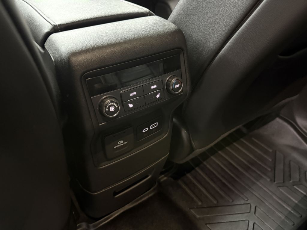 2023 GMC Acadia Image 30