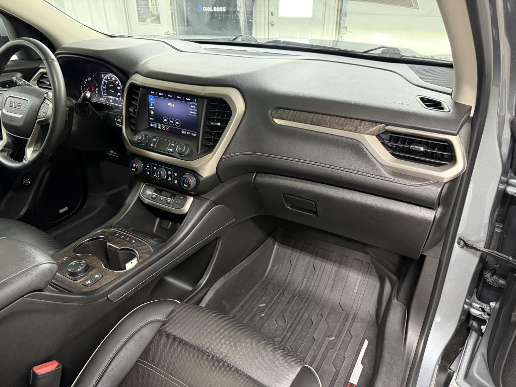 2023 GMC Acadia Image 44