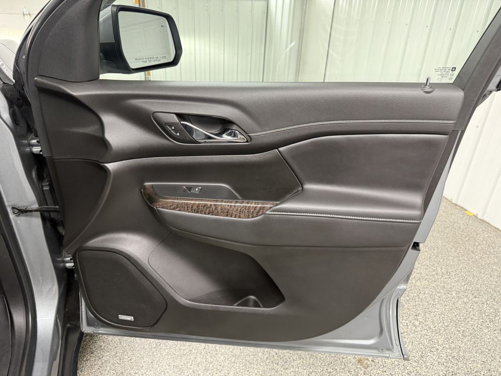 2023 GMC Acadia Image 45
