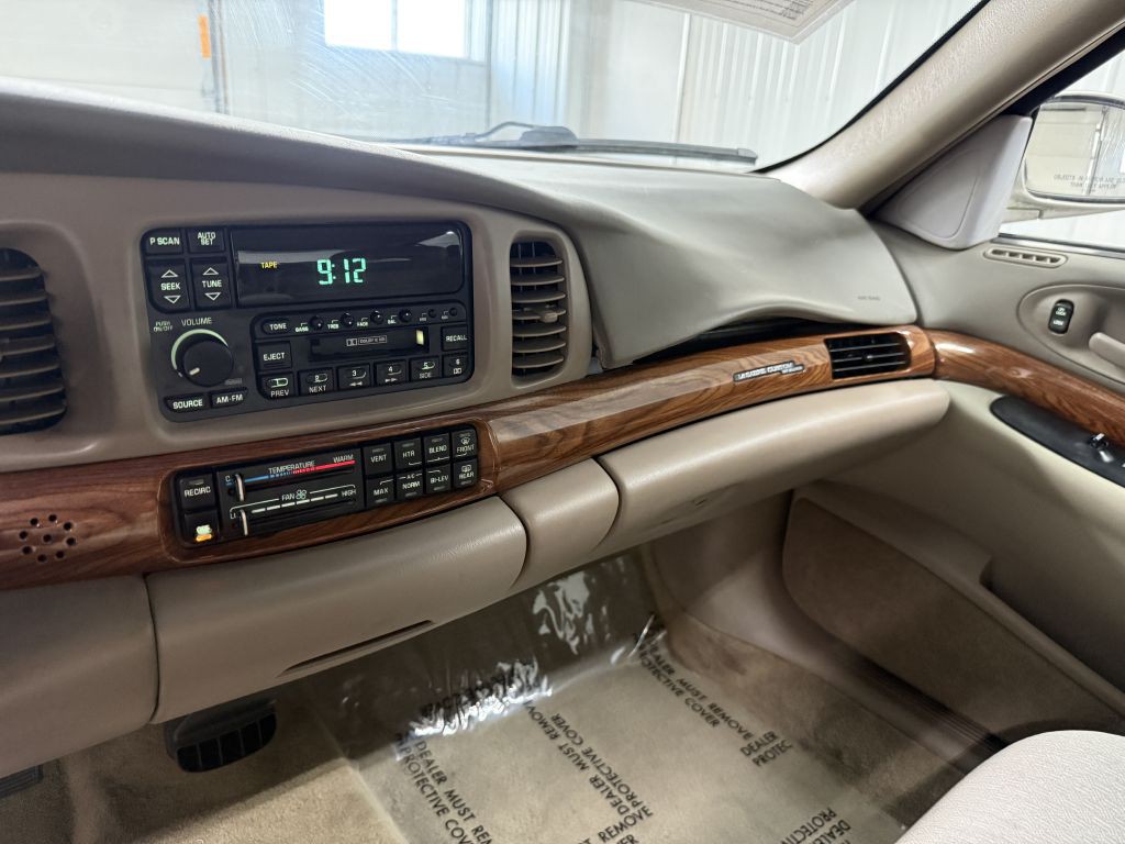2000 Buick LeSabre Image 18