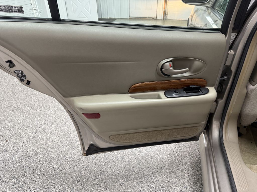 2000 Buick LeSabre Image 24