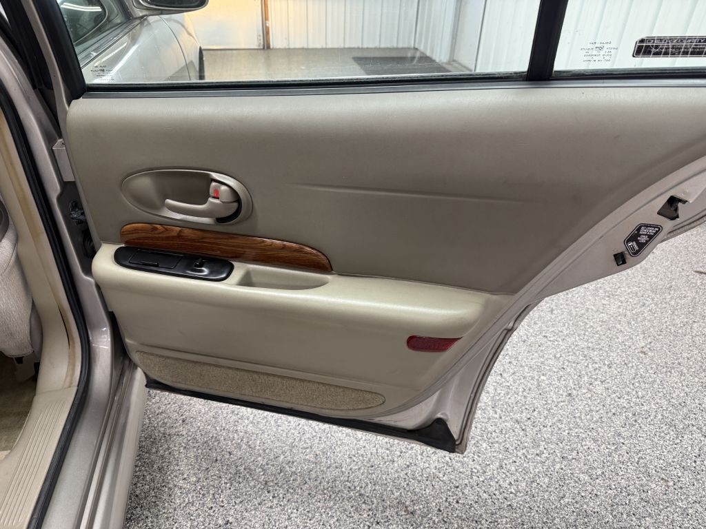 2000 Buick LeSabre Image 28