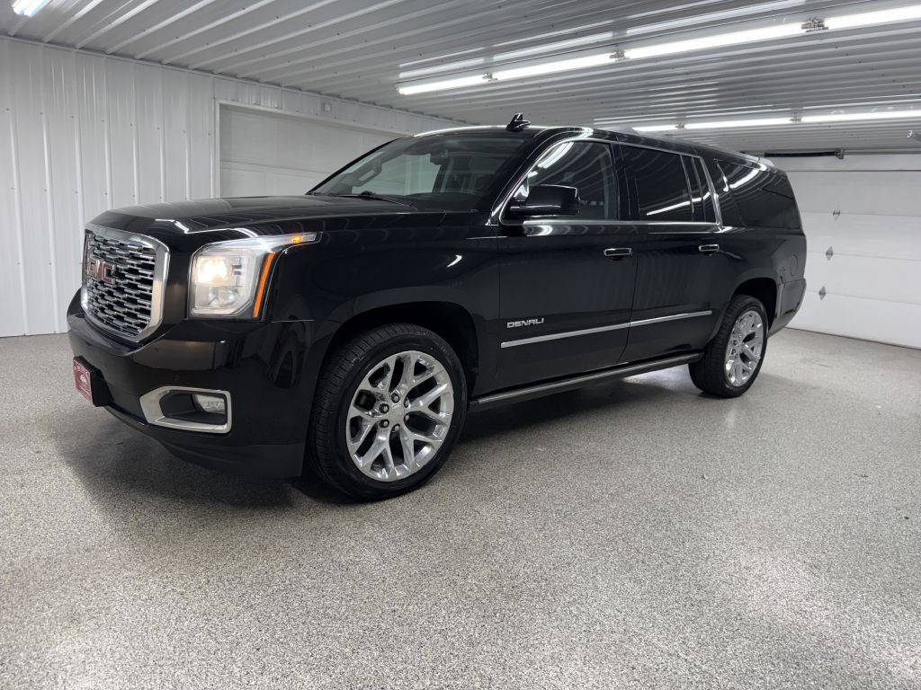 2020 GMC Yukon Image 2