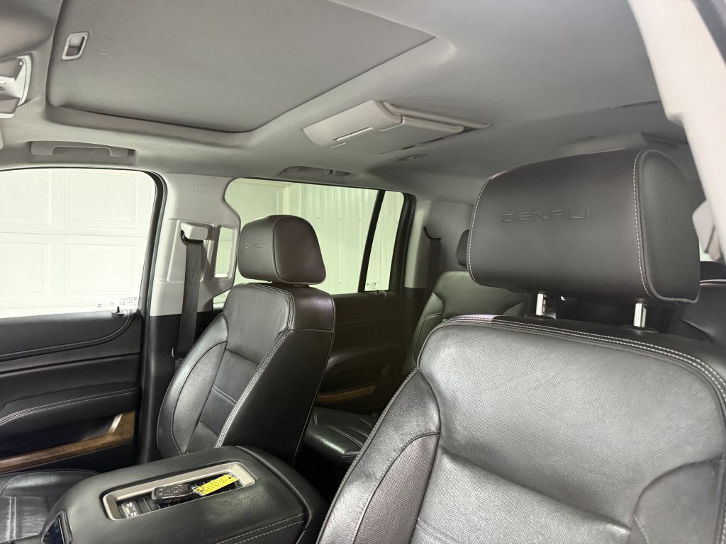 2020 GMC Yukon Image 9