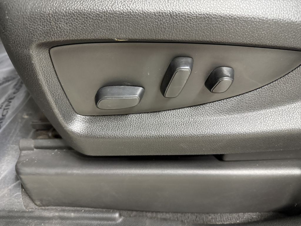 2020 GMC Yukon Image 12
