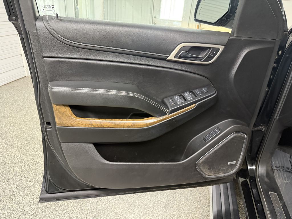 2020 GMC Yukon Image 24