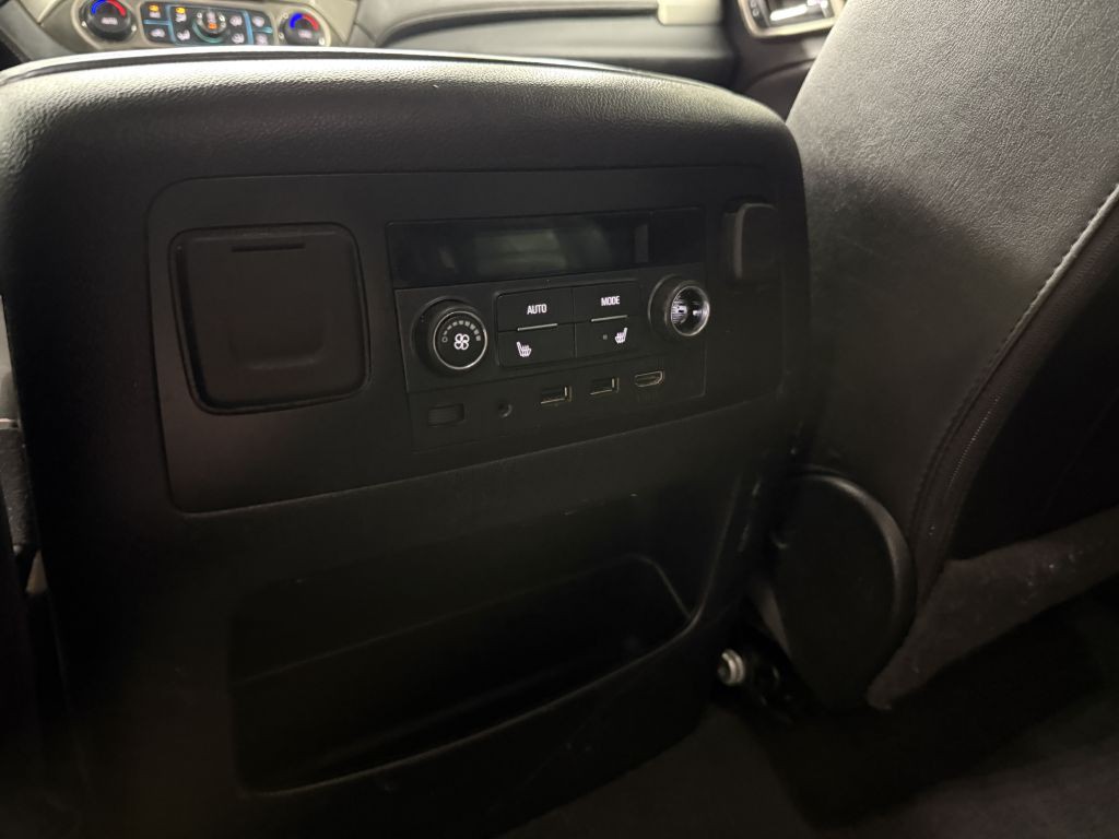 2020 GMC Yukon Image 28