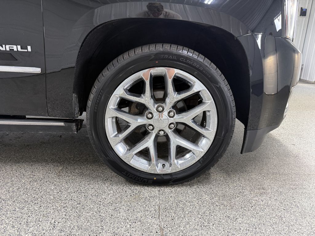 2020 GMC Yukon Image 43