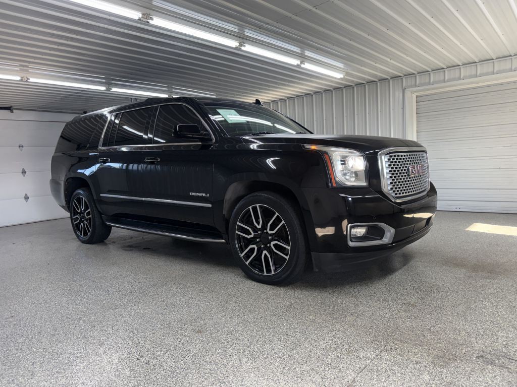 2017 GMC Yukon Image 1