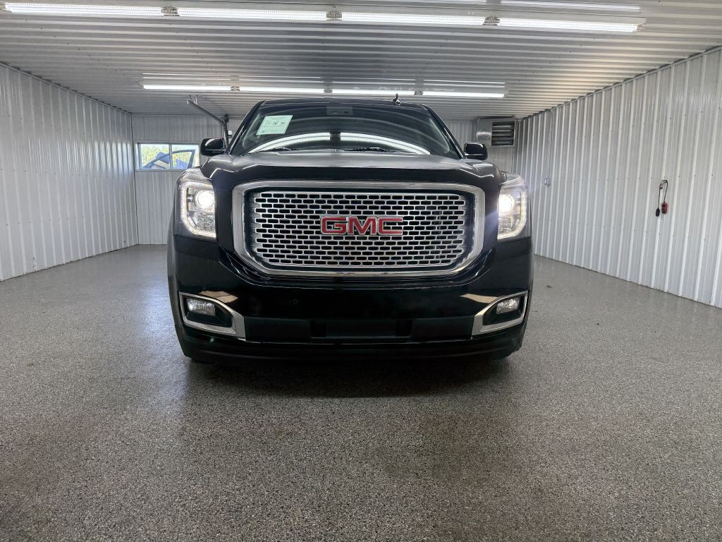 2017 GMC Yukon Image 2